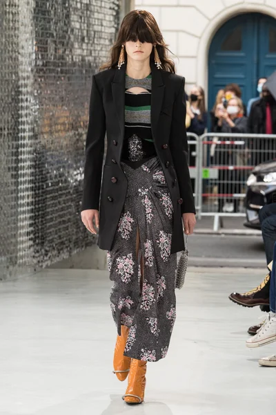 Look 13